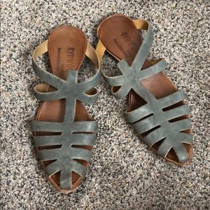 Beautiful genuine leather Sundance mule sandals